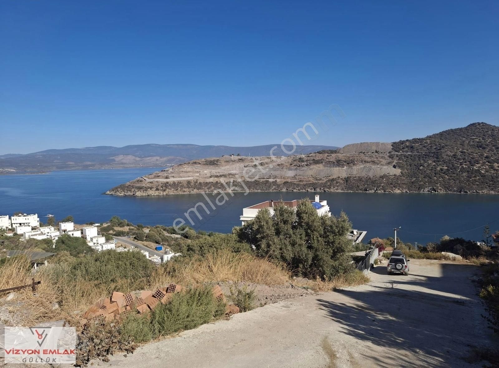 Milas Boğaziçi Satılık Villa İmarlı Muğla Milas Boğaziçi Satılık Yol Üstü Deniz Manzaralı Arsa