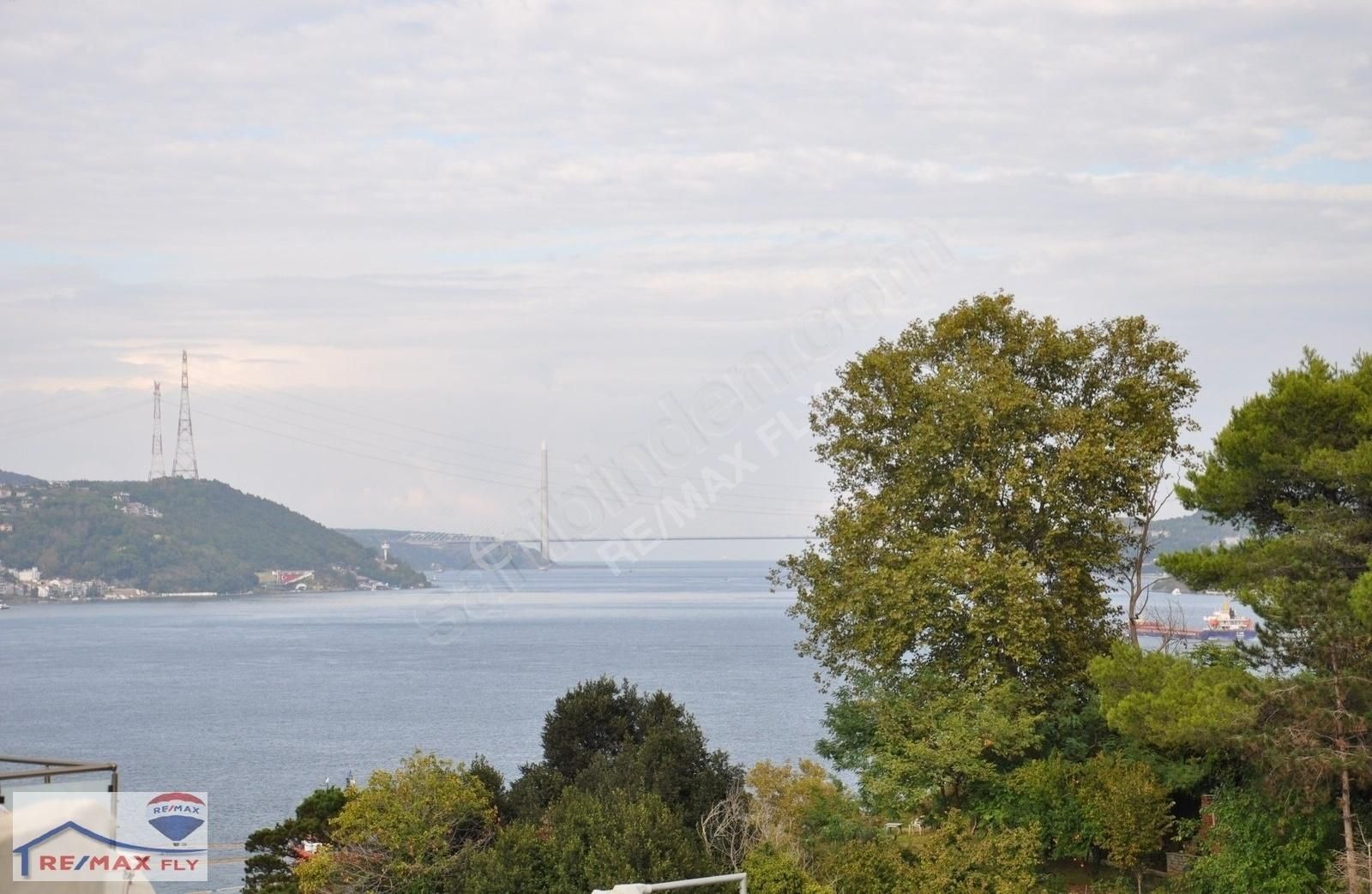 Sarıyer Kireçburnu Satılık Villa Boğaz Manzaralı Bahçeli Ve Müştemilatlı Satılık Müstakil 5+2