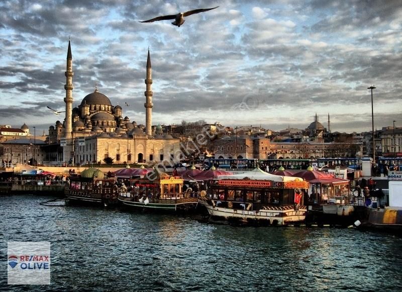 Fatih Rüstem Paşa Kiralık Dükkan & Mağaza Eminönü Hasırcılar Caddesi Kiralık Dükkan(hava Parası Var)