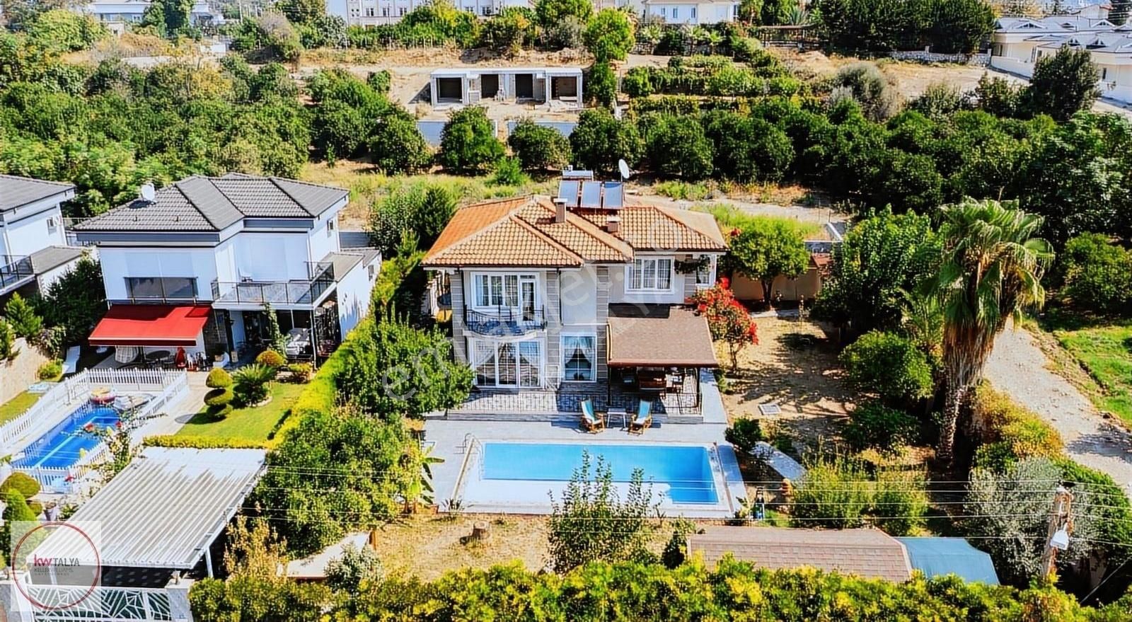 Kemer Göynük Satılık Villa Kemer Göynük'te 800m² Arsa İçerisinde Satılık Villa