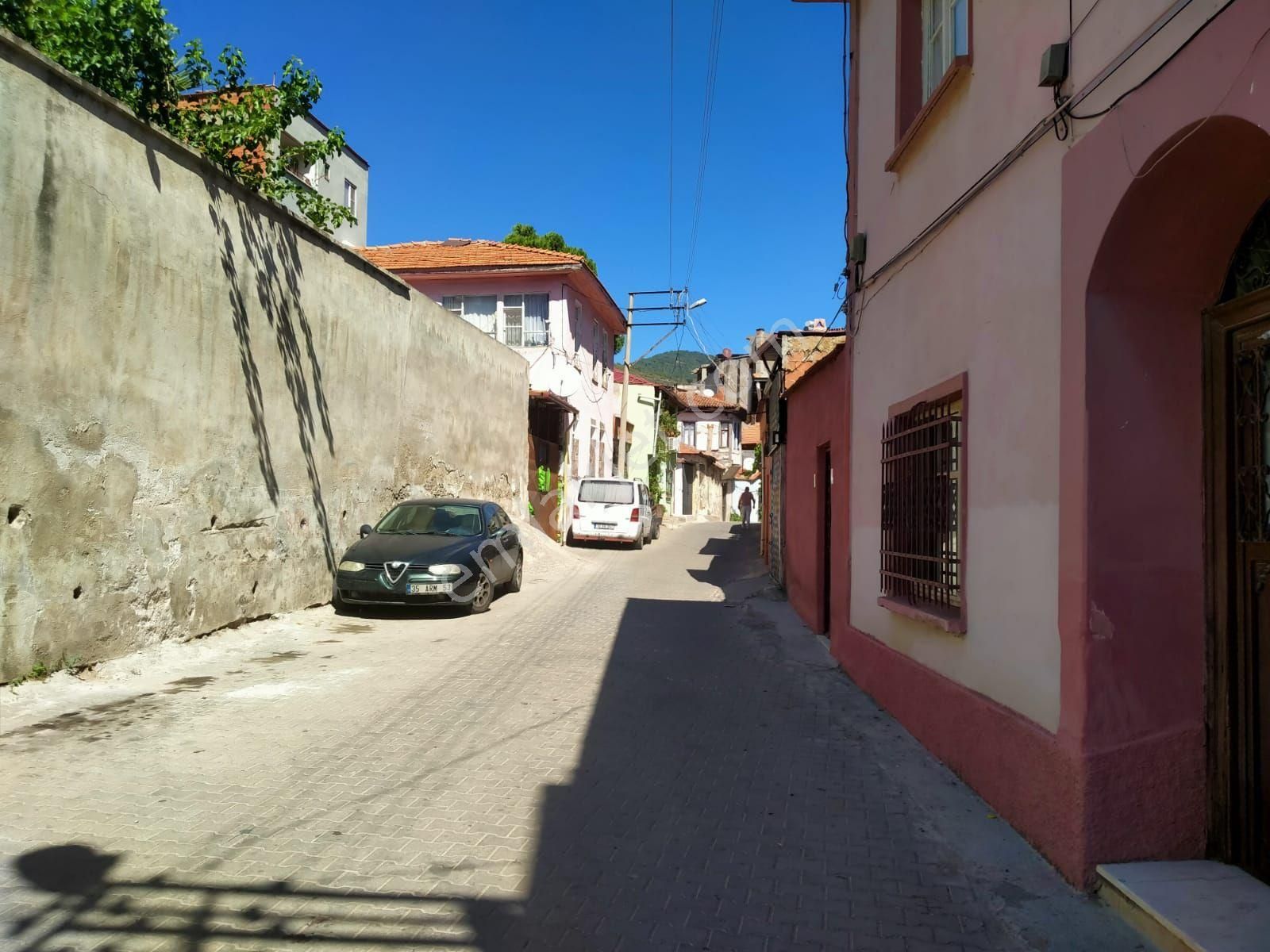 Edremit Merkeze Yakın İçinde 3 Adet Müstakil Ev Olan Satilik Arsa - Görsel 4