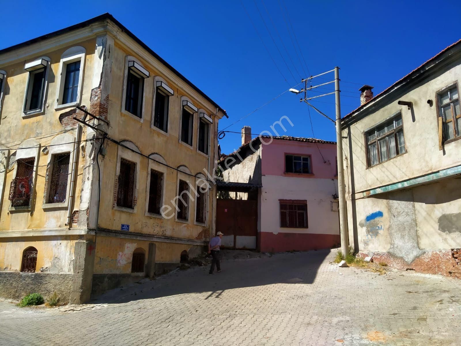 Edremit Merkeze Yakın İçinde 3 Adet Müstakil Ev Olan Satilik Arsa - Görsel 2