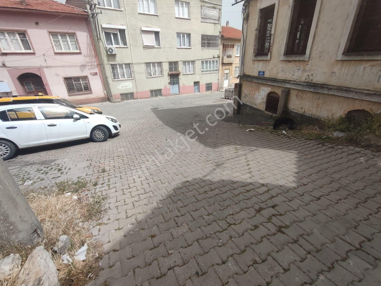 Edremit Merkeze Yakın İçinde 3 Adet Müstakil Ev Olan Satilik Arsa - Görsel 12