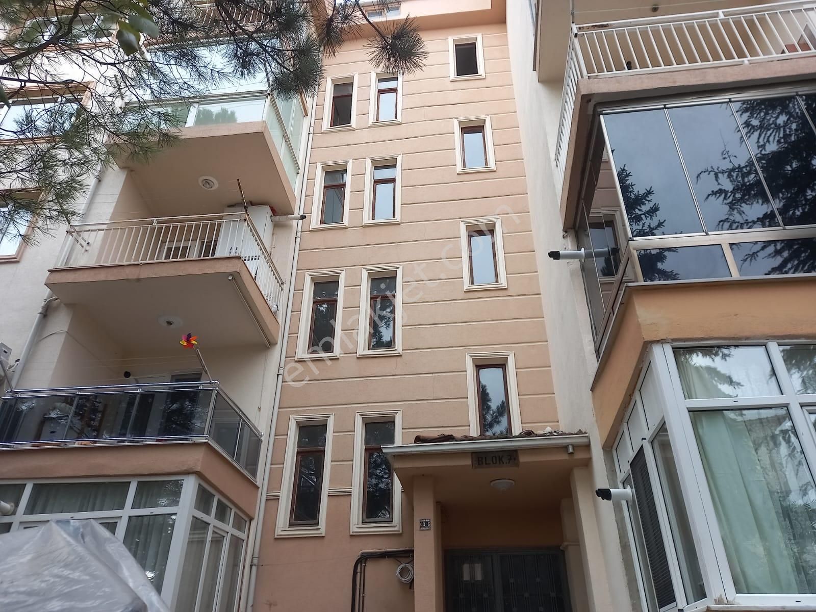 İnegöl Yeni Satılık Daire Roma' Dan Sanatkarlar Sitesi' Nde Satılık Daire