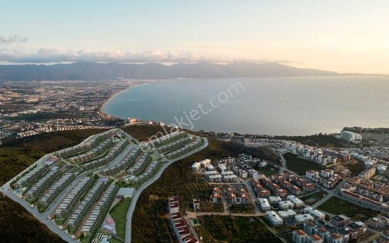 Kuşadası Değirmendere Satılık Daire Kuşadasında Ful Deniz Manzaralı 3+1 Ödeme Kolaylığı Ve Taksit İmkanlarıyla Satılık Lüks Daire