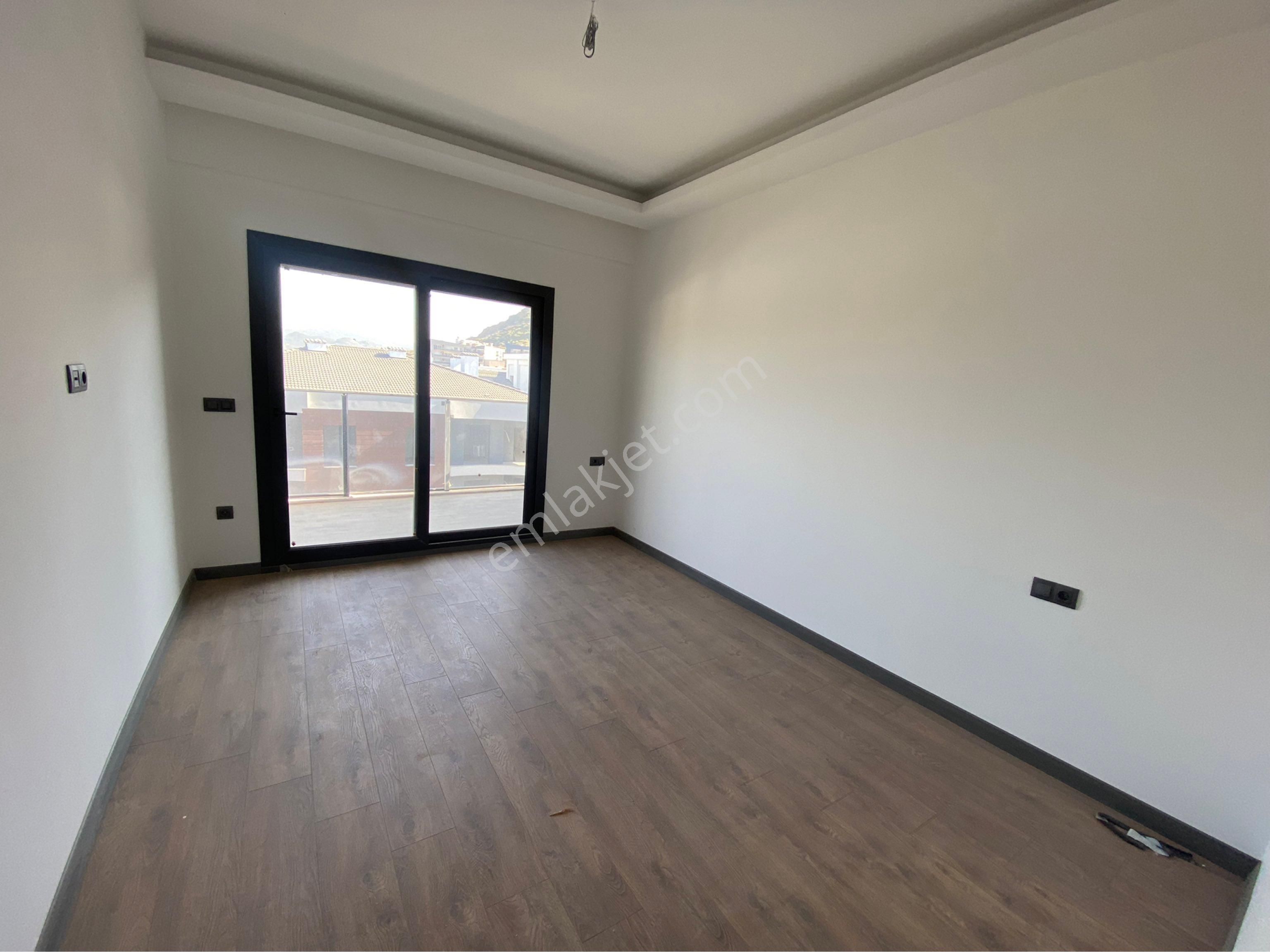 Kuşadasında Havuzlu Site İçerisinde Geniş Kullanımlı 1+1 Sıfır Daire Acil Satılık - Görsel 14