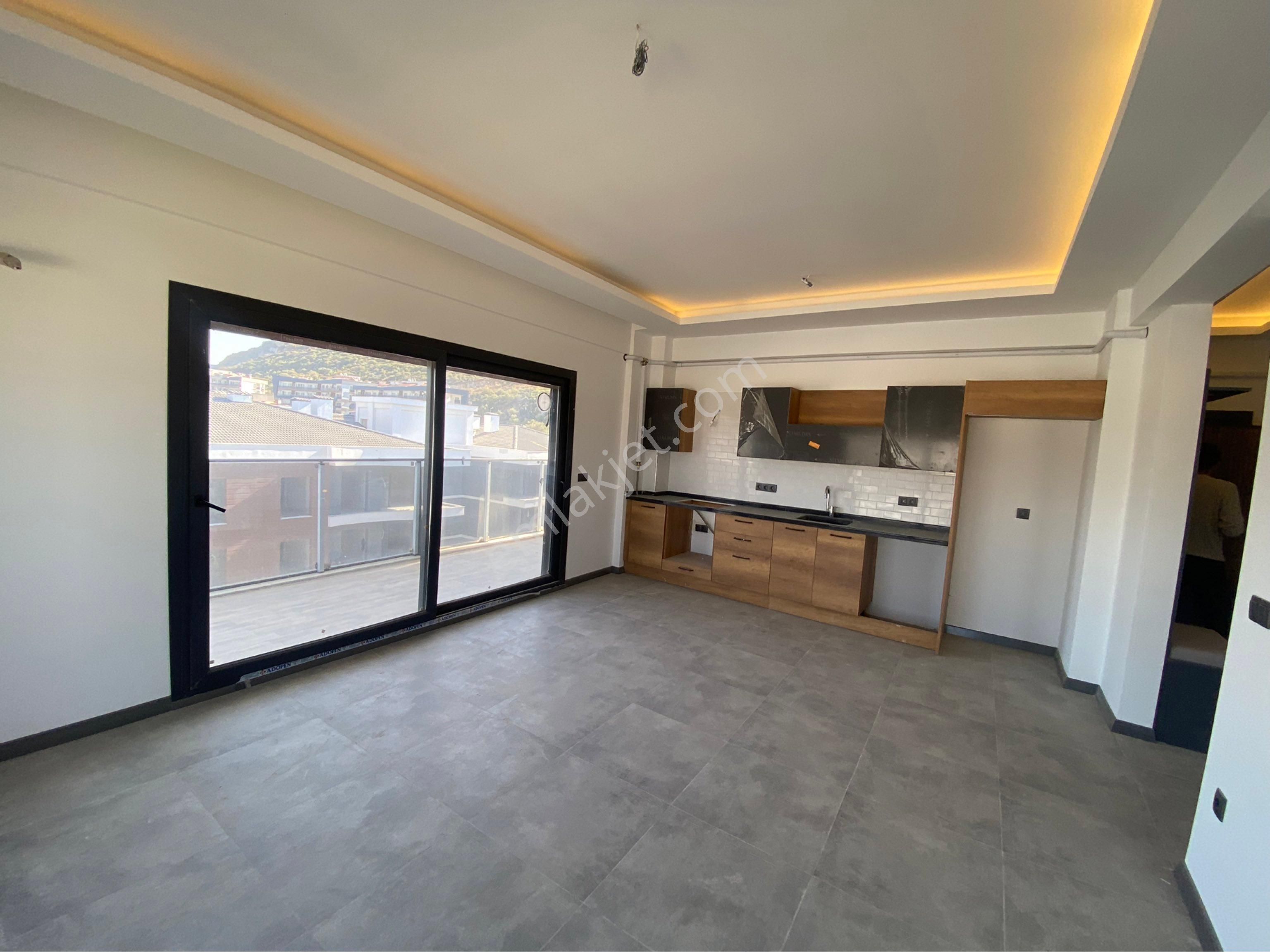 Kuşadasında Havuzlu Site İçerisinde Geniş Kullanımlı 1+1 Sıfır Daire Acil Satılık - Görsel 12