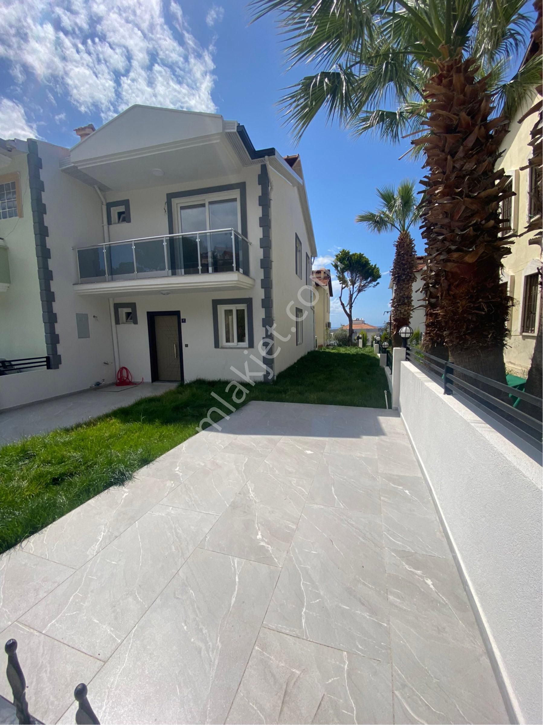 Kuşadası Marinada Geniş Bahçeli Özel Otoparklı Kaçırılmıyacak Villa - Görsel 21