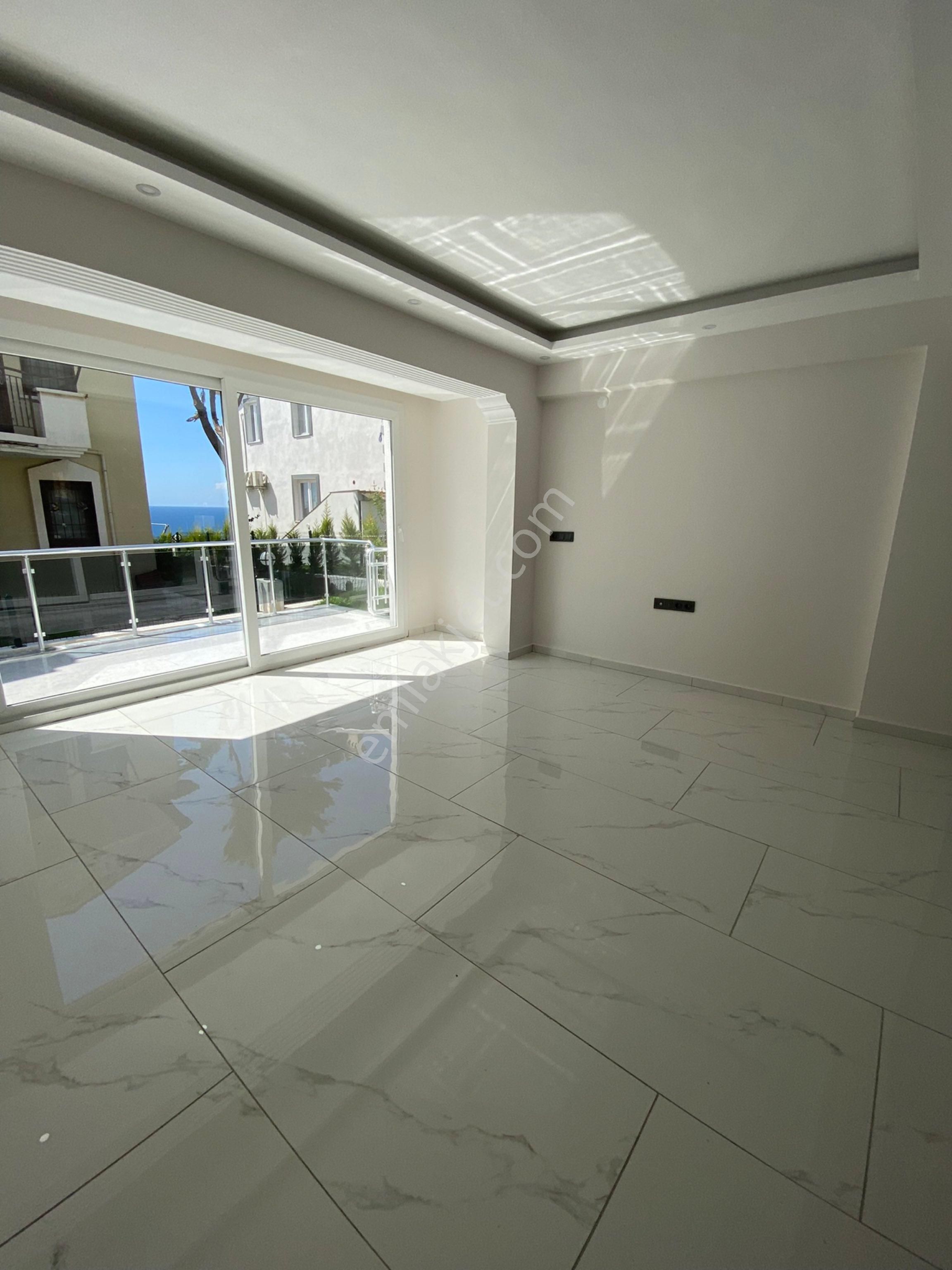 Kuşadası Marinada Geniş Bahçeli Özel Otoparklı Kaçırılmıyacak Villa - Görsel 8