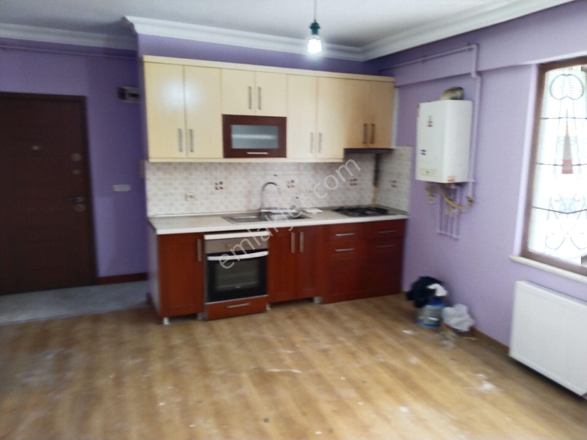 Bulgurlu Metro Ya 10 Dak Kiracılı 2+1 Oda Ters Dublex Daire