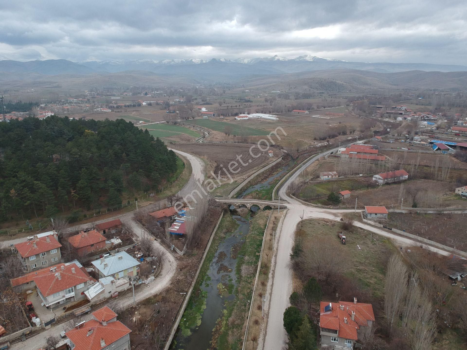 İlbey // Şuhut Taşlıca Mah. De Yap-sat A Uygun Net:1350 M² Arsa - Görsel 11