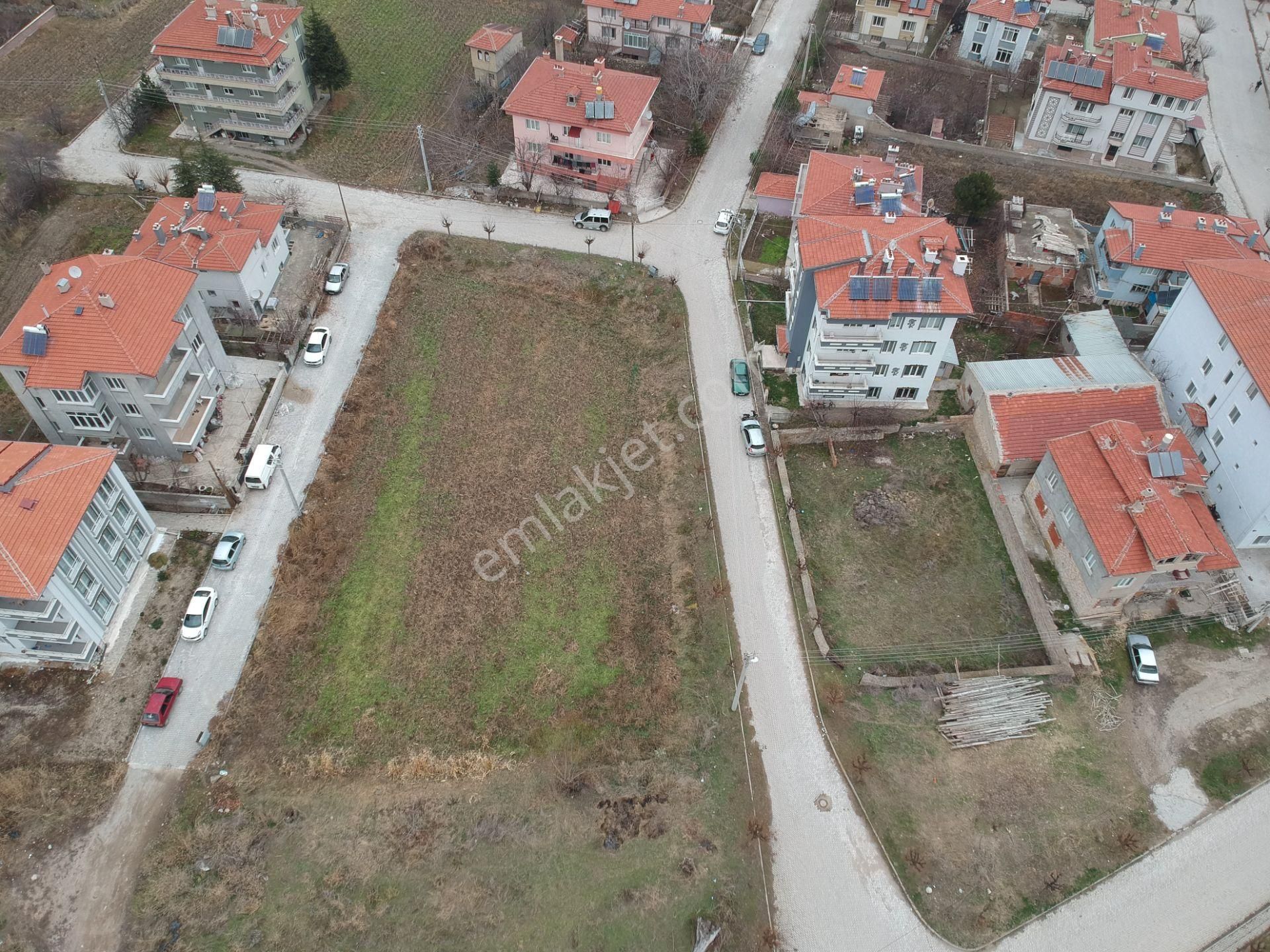 İlbey // Şuhut Taşlıca Mah. De Yap-sat A Uygun Net:1350 M² Arsa - Görsel 5