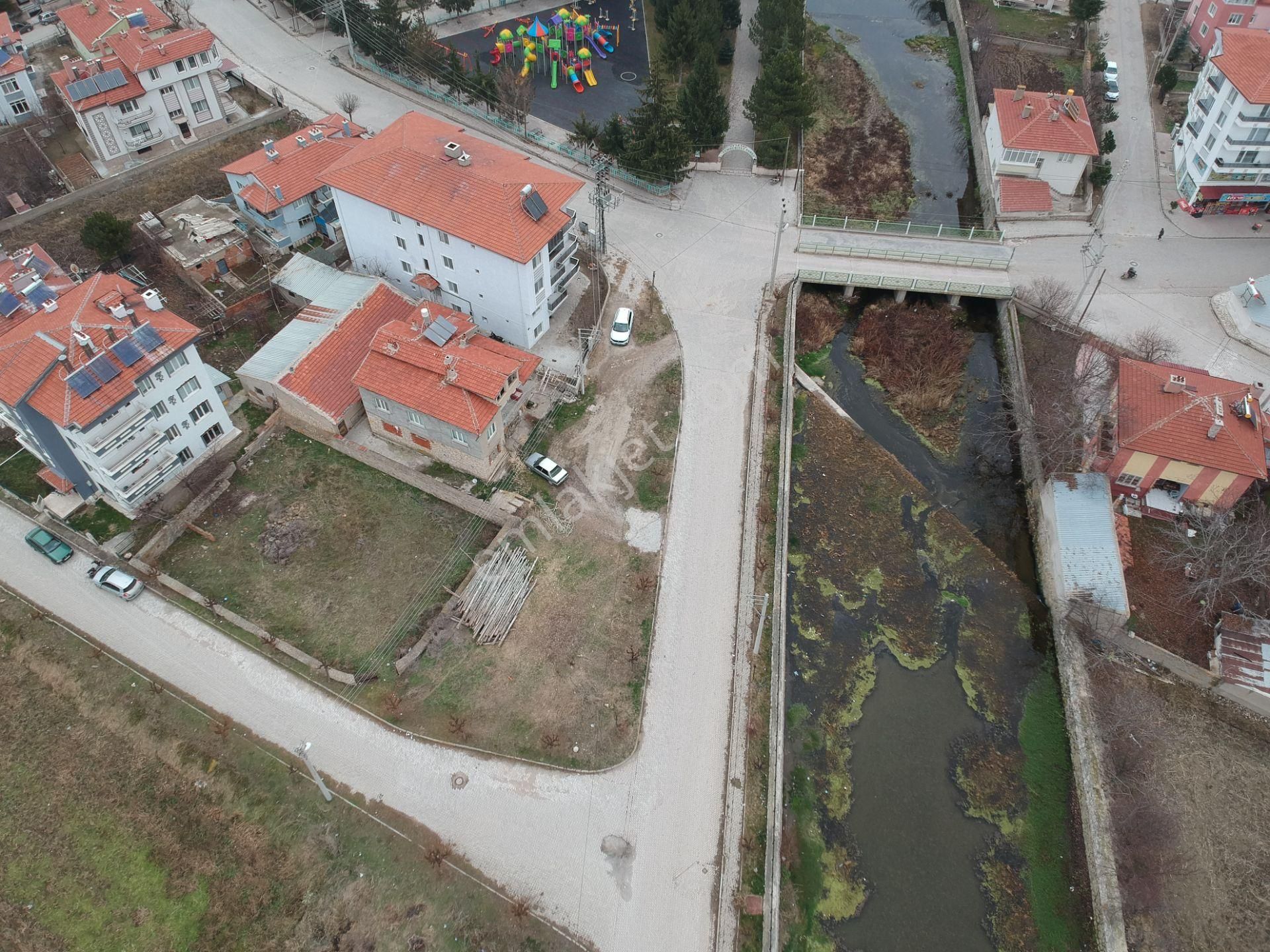İlbey // Şuhut Taşlıca Mah. De Yap-sat A Uygun Net:1350 M² Arsa - Görsel 6