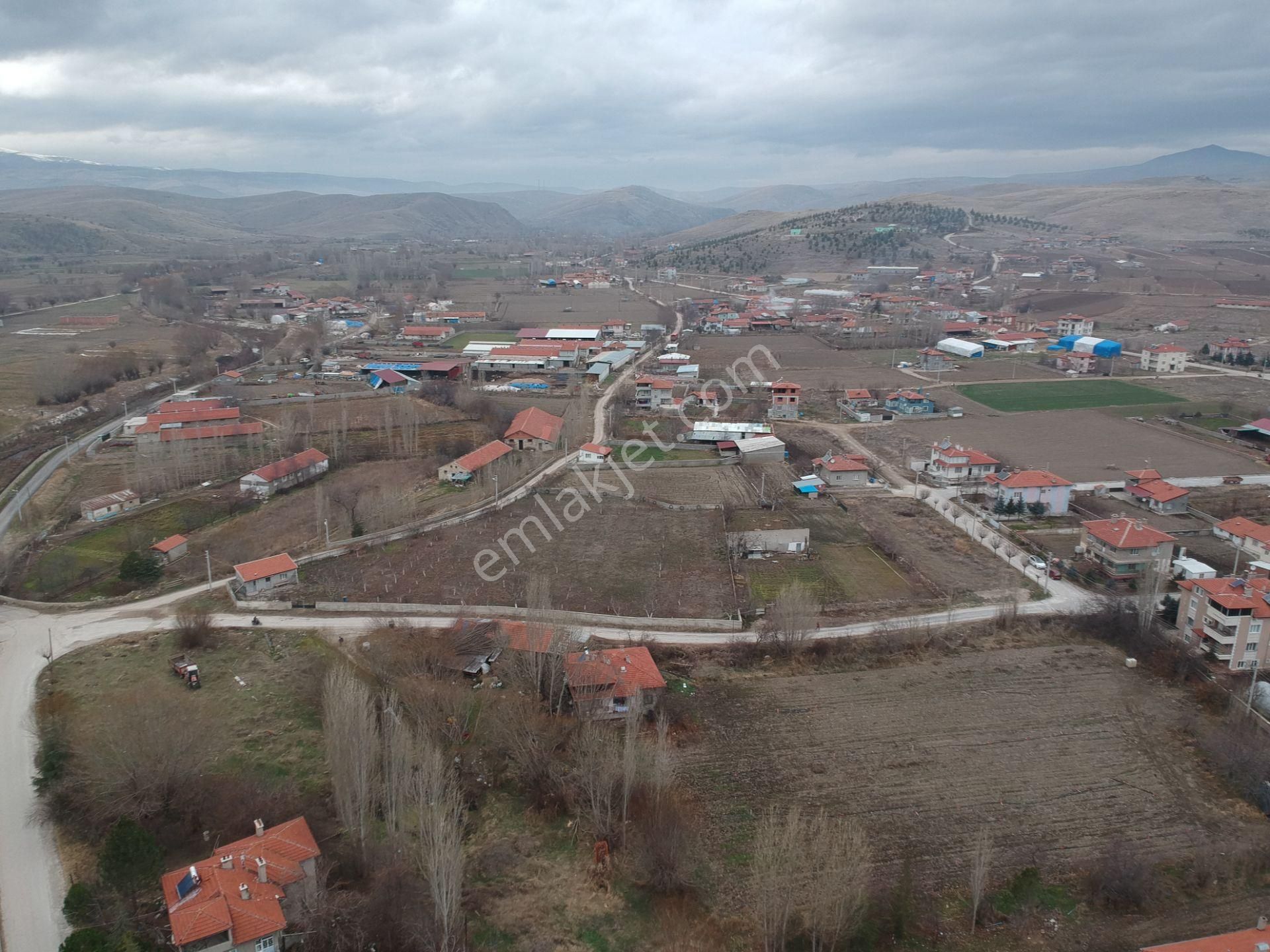 İlbey // Şuhut Taşlıca Mah. De Yap-sat A Uygun Net:1350 M² Arsa - Görsel 12