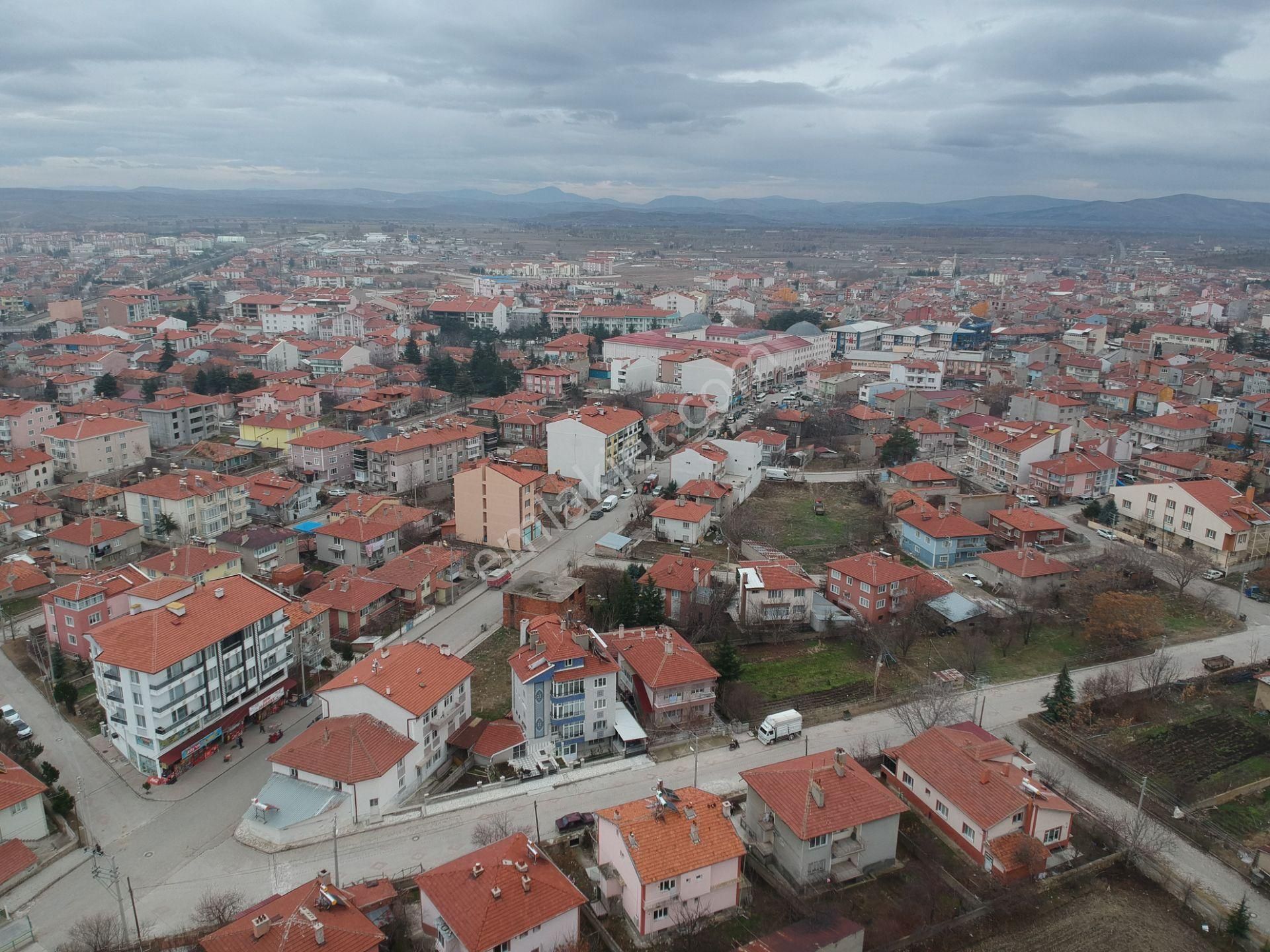 İlbey // Şuhut Taşlıca Mah. De Yap-sat A Uygun Net:1350 M² Arsa - Görsel 9