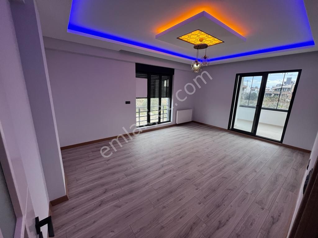 Edremit Akçay Satılık Daire Aras Emlaktan Akçayda Denize 250 Metre Lüks 4+1 Dubleks Daire