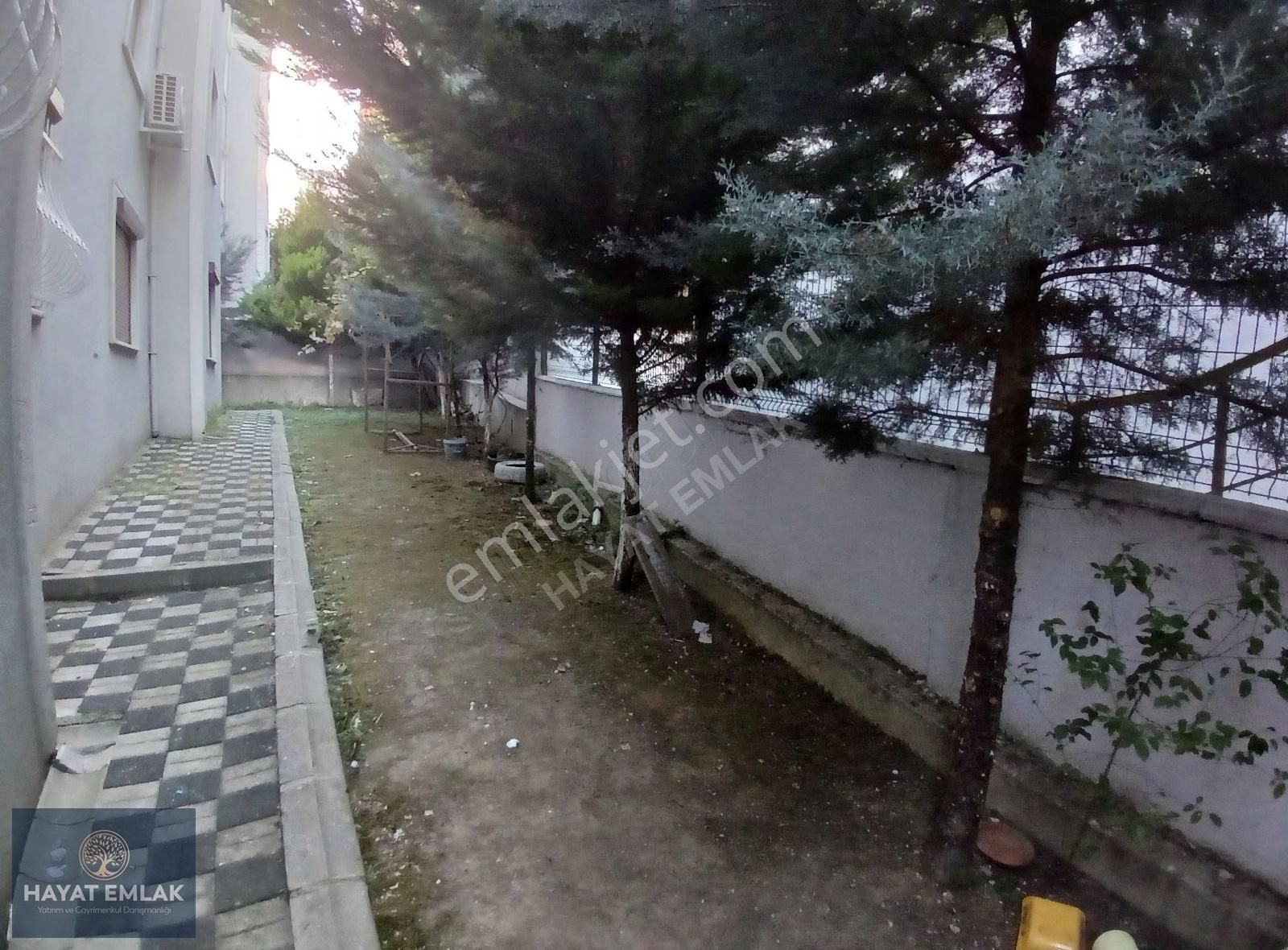 Tuzla Aydınlı Satılık Daire Aydınlı Mah'de Güzel Lokasyonda 110 M2 Net, Boş 3+1 Daire