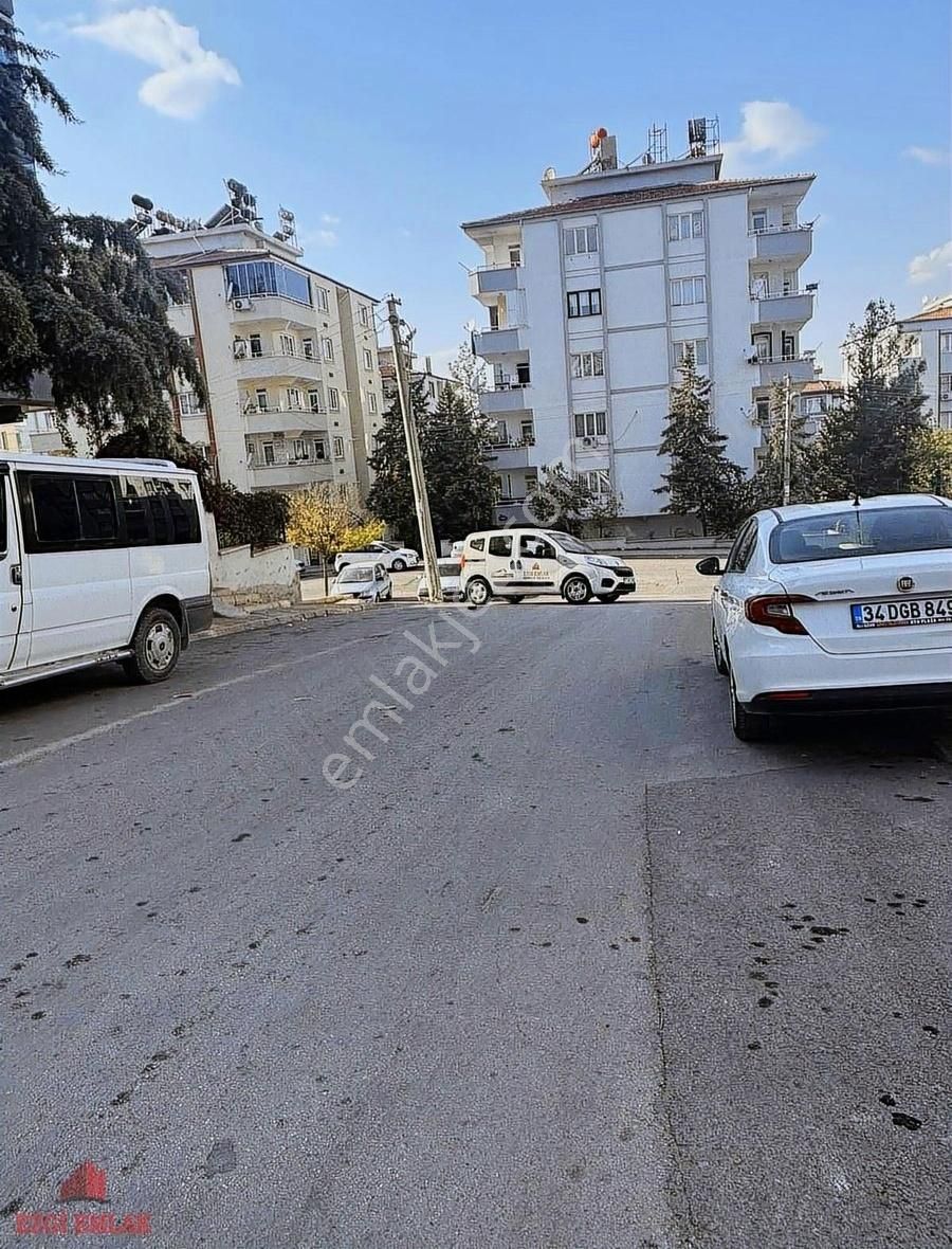 Şahinbey Yeditepe Satılık Daire Yeditepe Yüzme Havuzu Karşısı Satılık 3+1 Daire