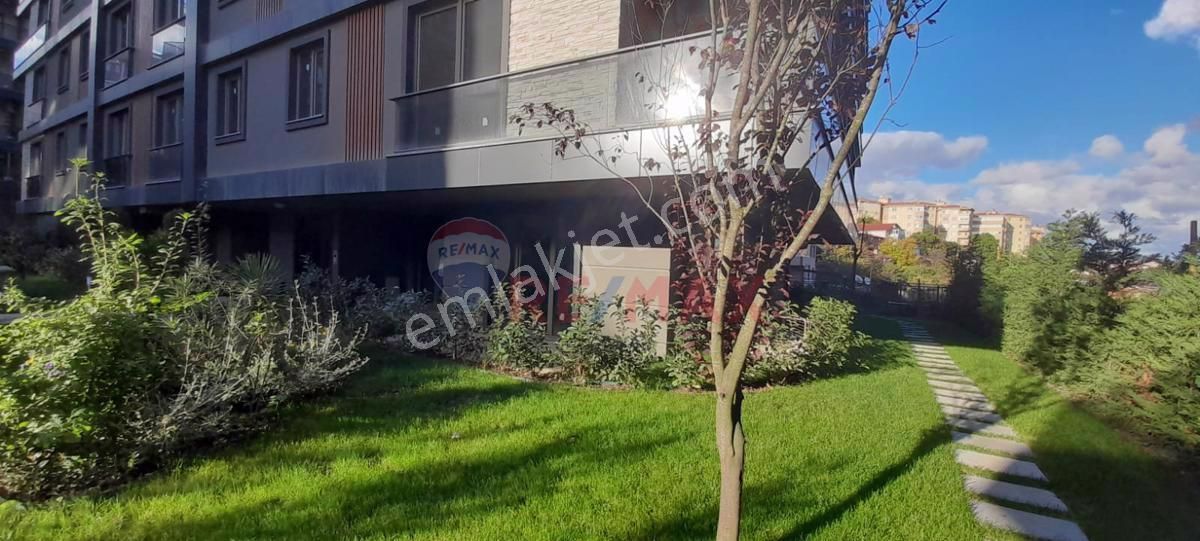 Üsküdar Küçüksu Kiralık Daire Çengelköy Hasbahçe ' De Sıfır Bahçe Katı! Tüm Odalar Bahçe 'ye Bakıyor