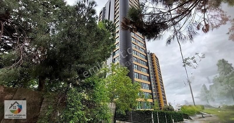 Ataşehir Küçükbakkalköy Satılık Daire Ataşehir Odakule Res. 3 Balkon, Ebv.banyolu Manzaralı 3+1 155m2