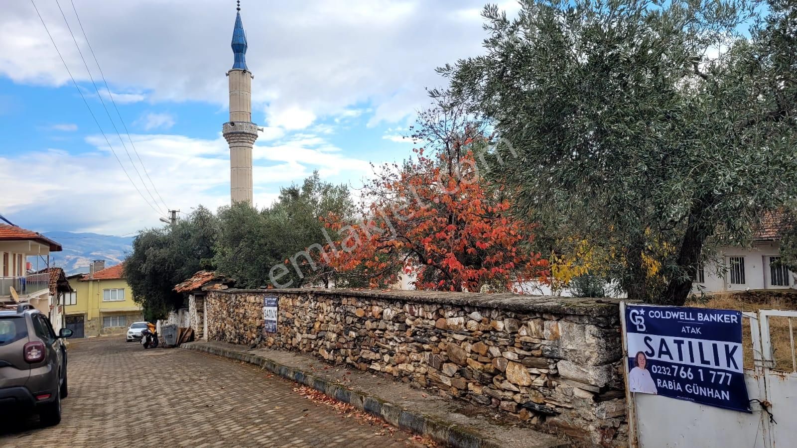 Karacasu Cabi Satılık Müstakil Ev Aydın Karacasu'da Satılık Avlulu Kagir Taş Ev