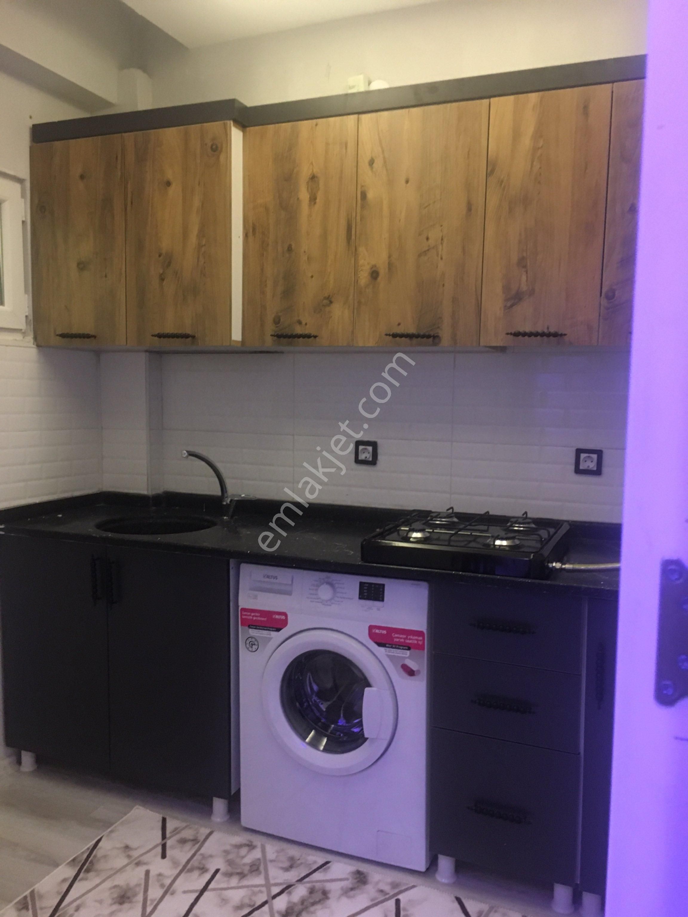 Kars Merkez Şehitler Kiralık Daire Şehitler Mah Cumhuriyet Cad 3 Dk Mesafede Sıfır Bina Sıfır Eşyalı Kiralık 1+1