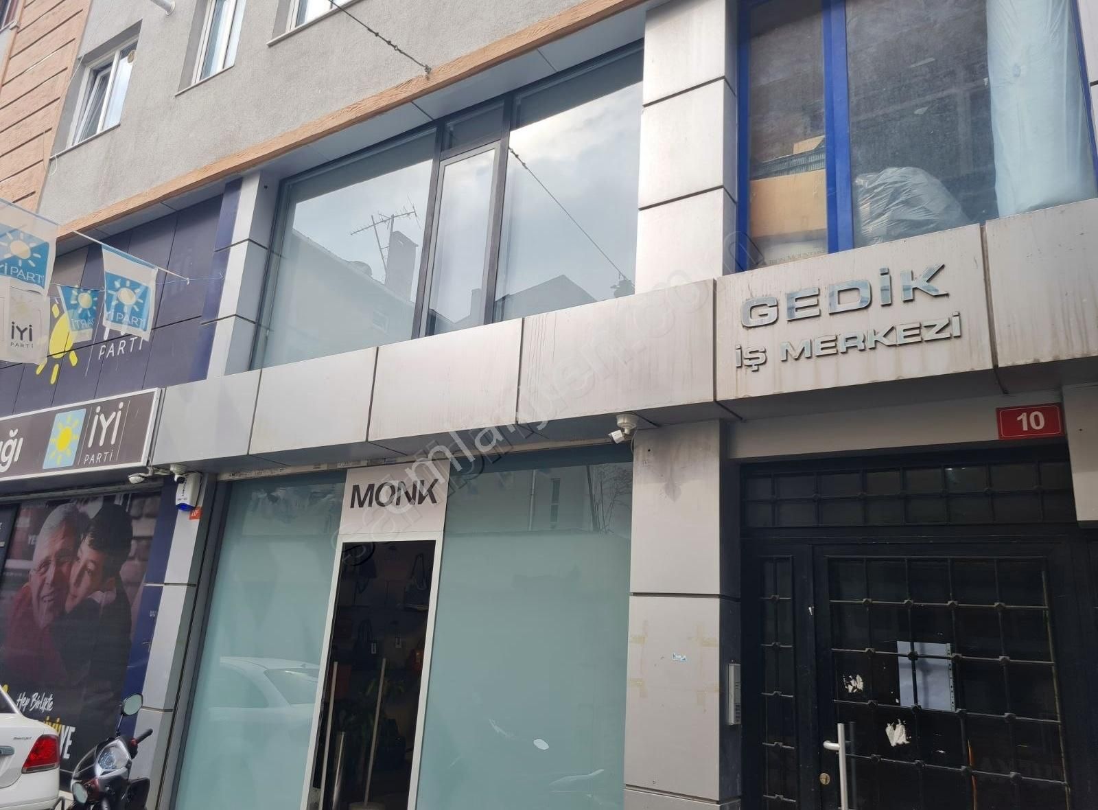 Ataşehir Küçükbakkalköy Kiralık Ofis Küçükbakkalköy' De 100m2 Kiralık Eşyalı Teraslı Ofis