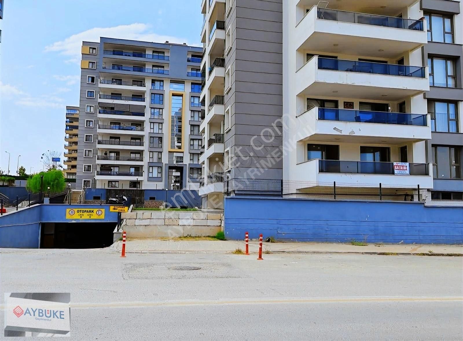 Merkezefendi Şemikler Satılık Daire Şemiklerde Elit Yaşam Sitesinde Havuzlu Na Tamam 3+1 Daire