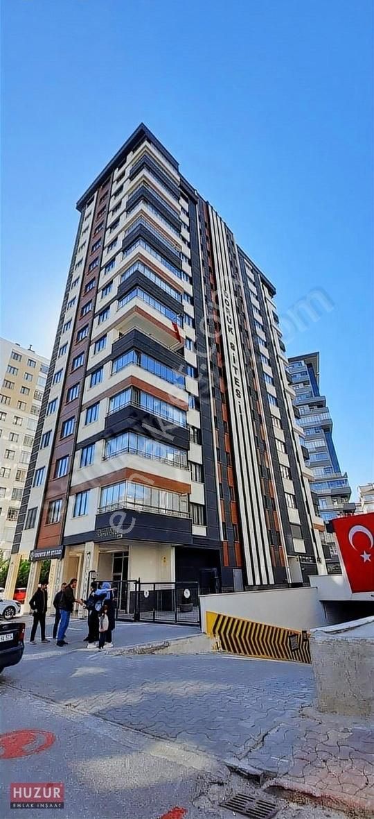 Selçuklu Hacıkaymak Kiralık Daire Hacıkaymak Mah. 3+1 /165m2 Güney - Doğu Cephe Kiralık Daire