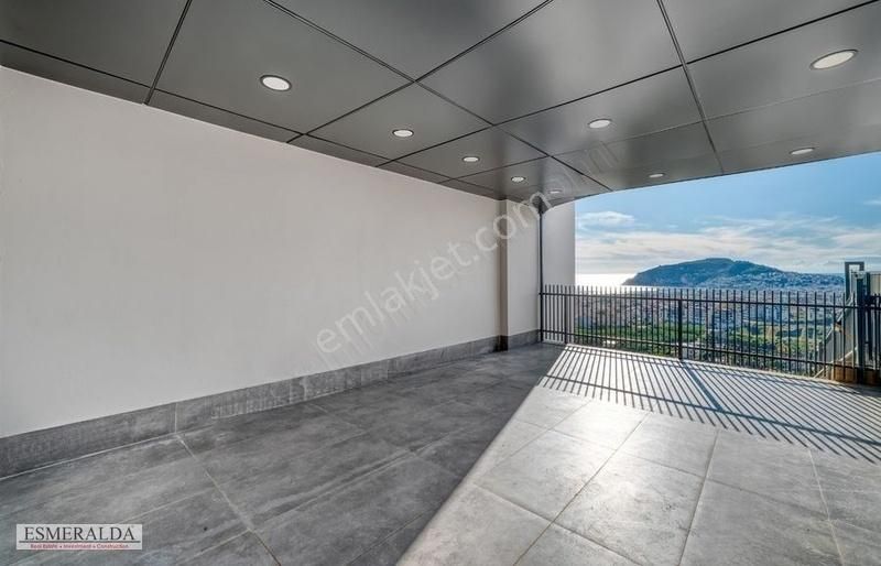 Alanya Cikcilli Mah. Satılık Villa 6+1 - Görsel 4