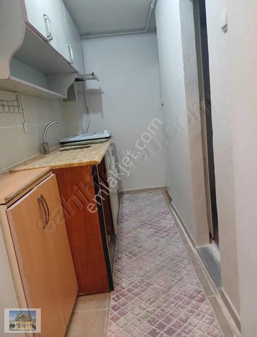 Kocaeli İzmit Eşyalı Kiralık Daire Zafer Emlaktan Kiralık 1+1