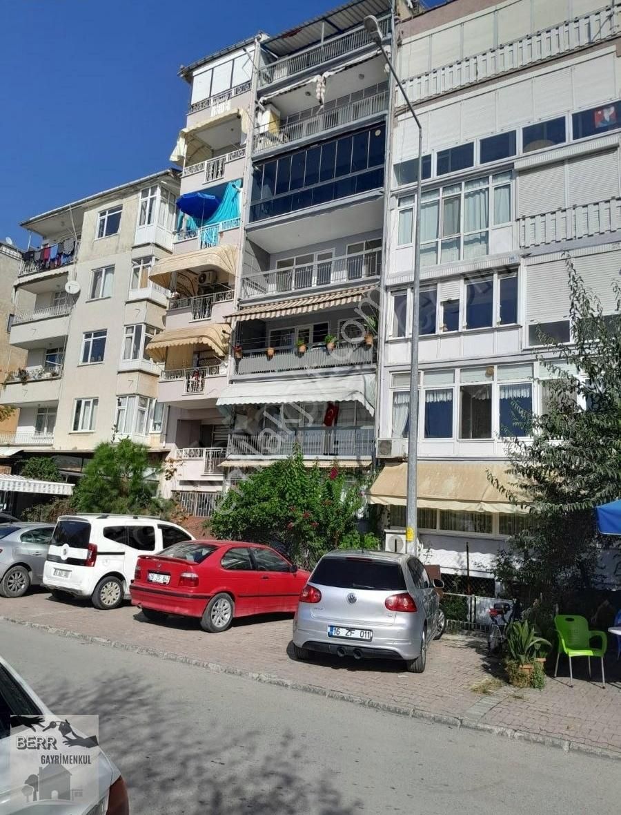 Gemlik Balıkpazarı Satılık Daire Berr Gayrimenkulden Eski Sahilde Deniz Man.satılık Daire