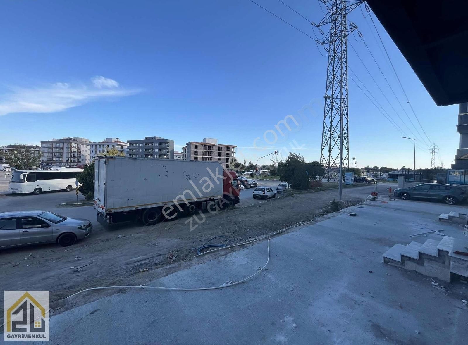 Yunusemre Yeni Mahalle Kiralık Dükkan & Mağaza Yeni Mahallede 180 M2 Kiralık Dükkan