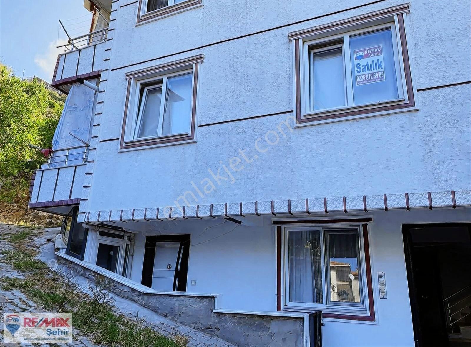 Çınarcık Esenköy Bld. (Liman) Satılık Daire Re/max Şehir Yalova Esenköy'de Satılık Daire