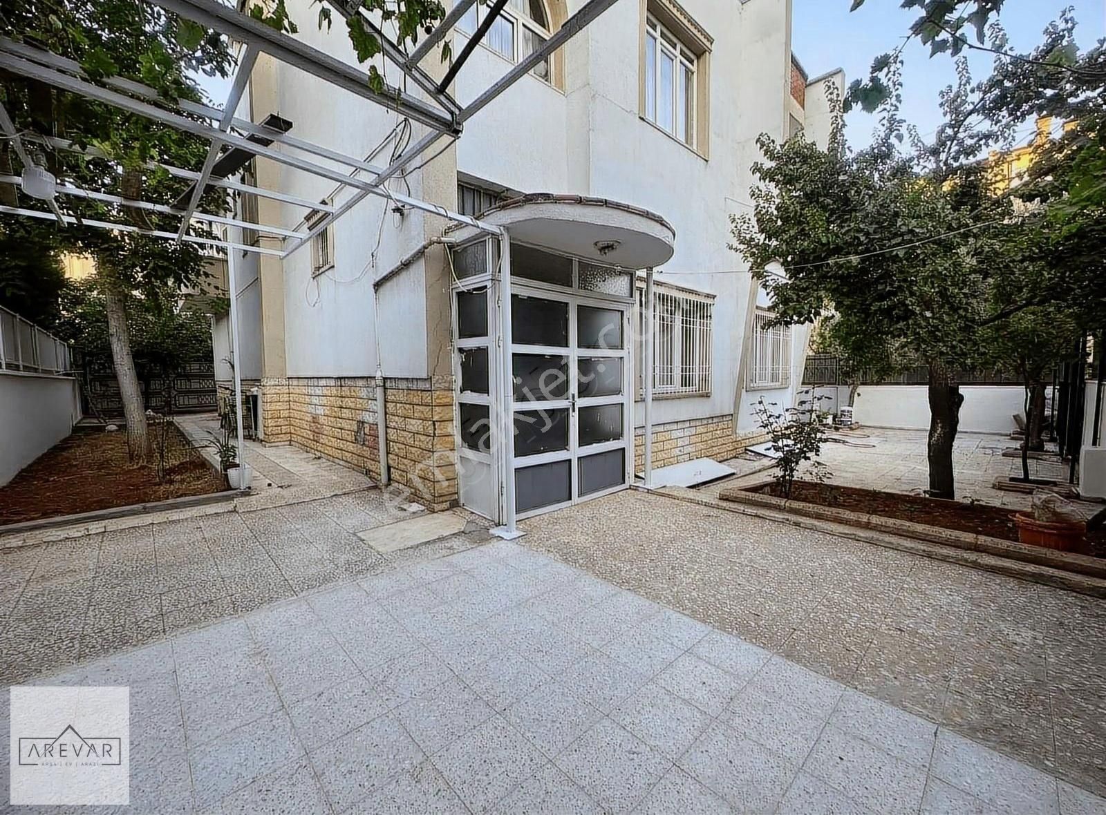 Şehitkamil Güvenevler Kiralık Villa Ticariye Uygun Kiralık Villa