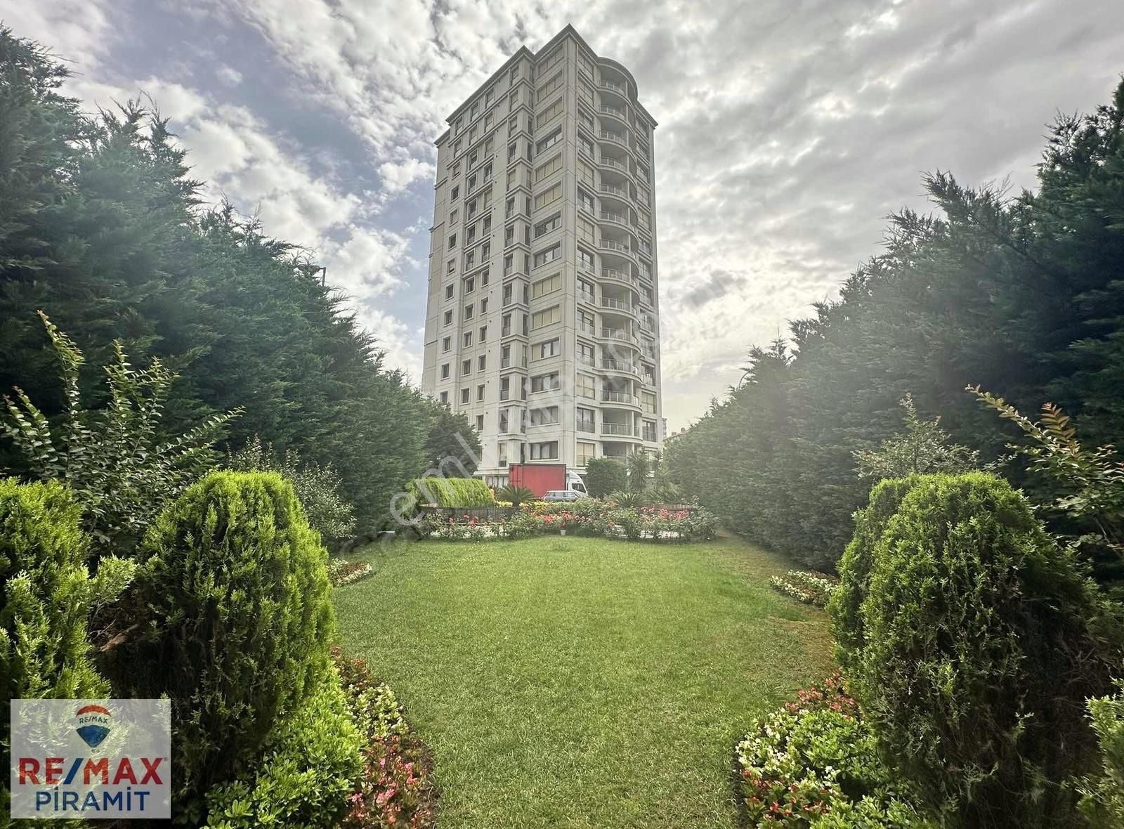 Kadıköy Bostancı Satılık Daire Bostancı Paragon Residence'da Satılık 4+1 Daire