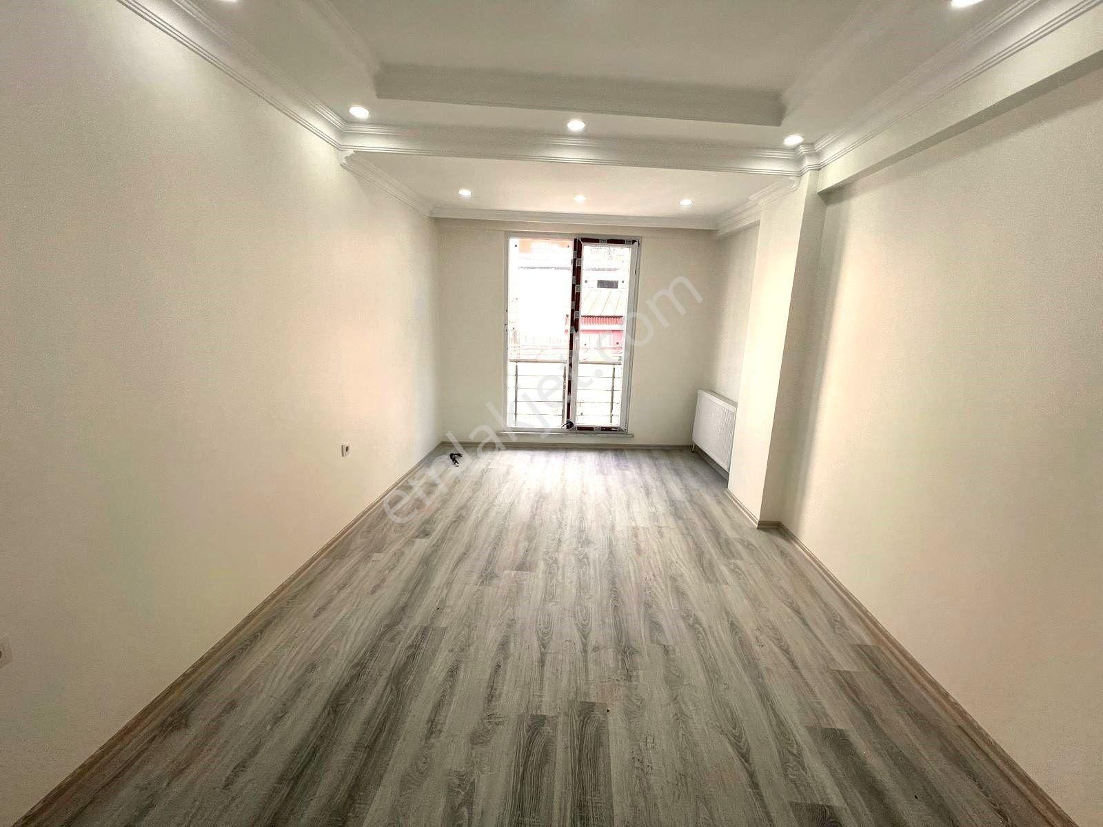 Küçükçekmece Tevfik Bey Satılık Daire Tevfikbey Mh 2+1 80m2 Sıfır Asansörlü Kredili Satılık Arakat