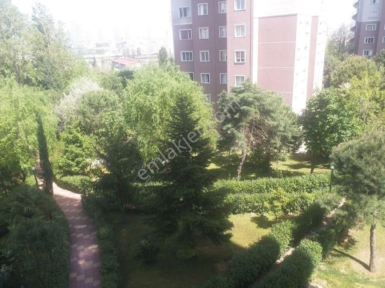 Küçükçekmece Atakent Satılık Daire Küçükçekmece Atakent 2.etap Arenapark A Yakın Satılık Arakat 1+1 50m2 Daire