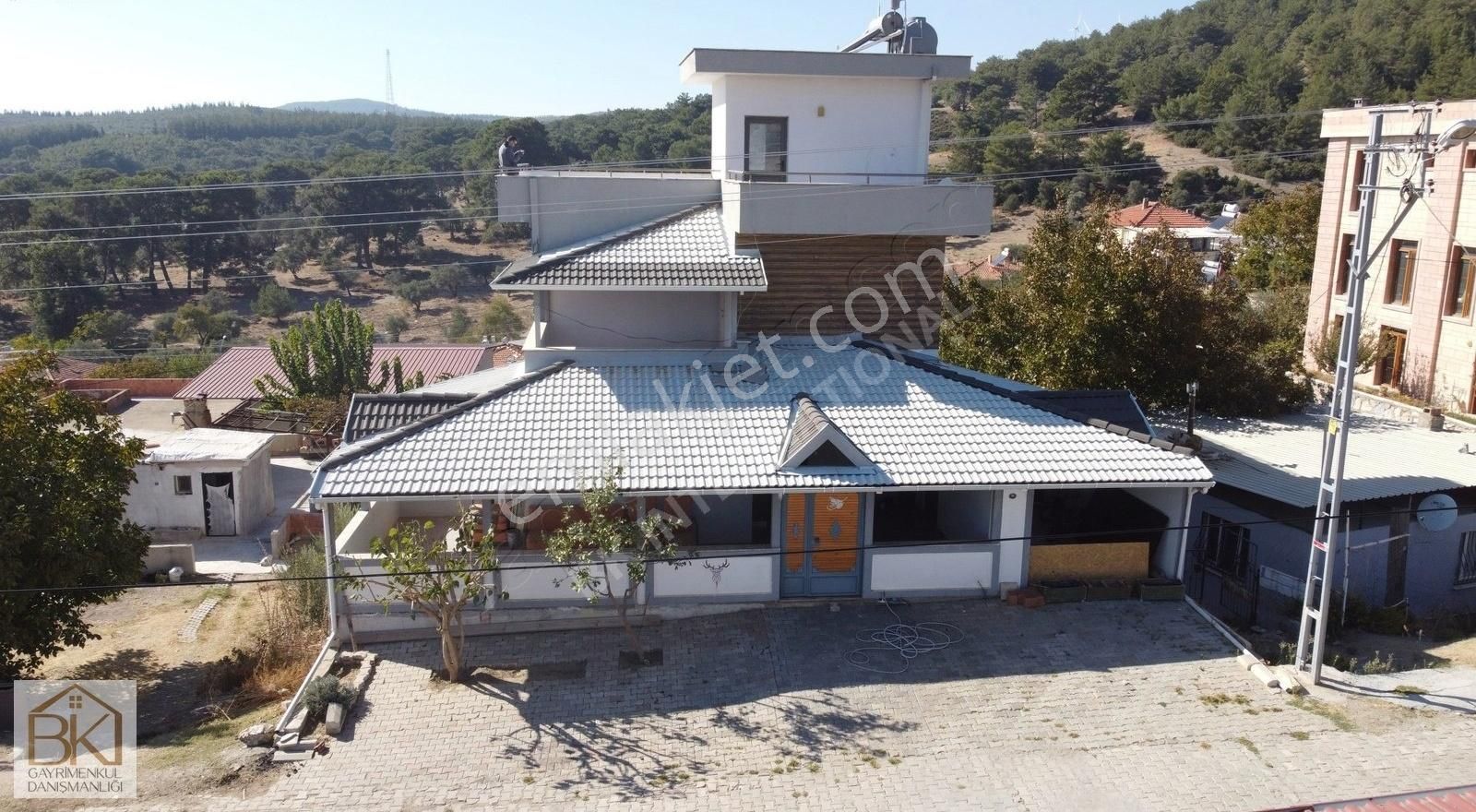 Selçuk Çamlık Satılık Villa Selçuk-çamlık Mah. Satılık 3 Katlı Tripleks Villa