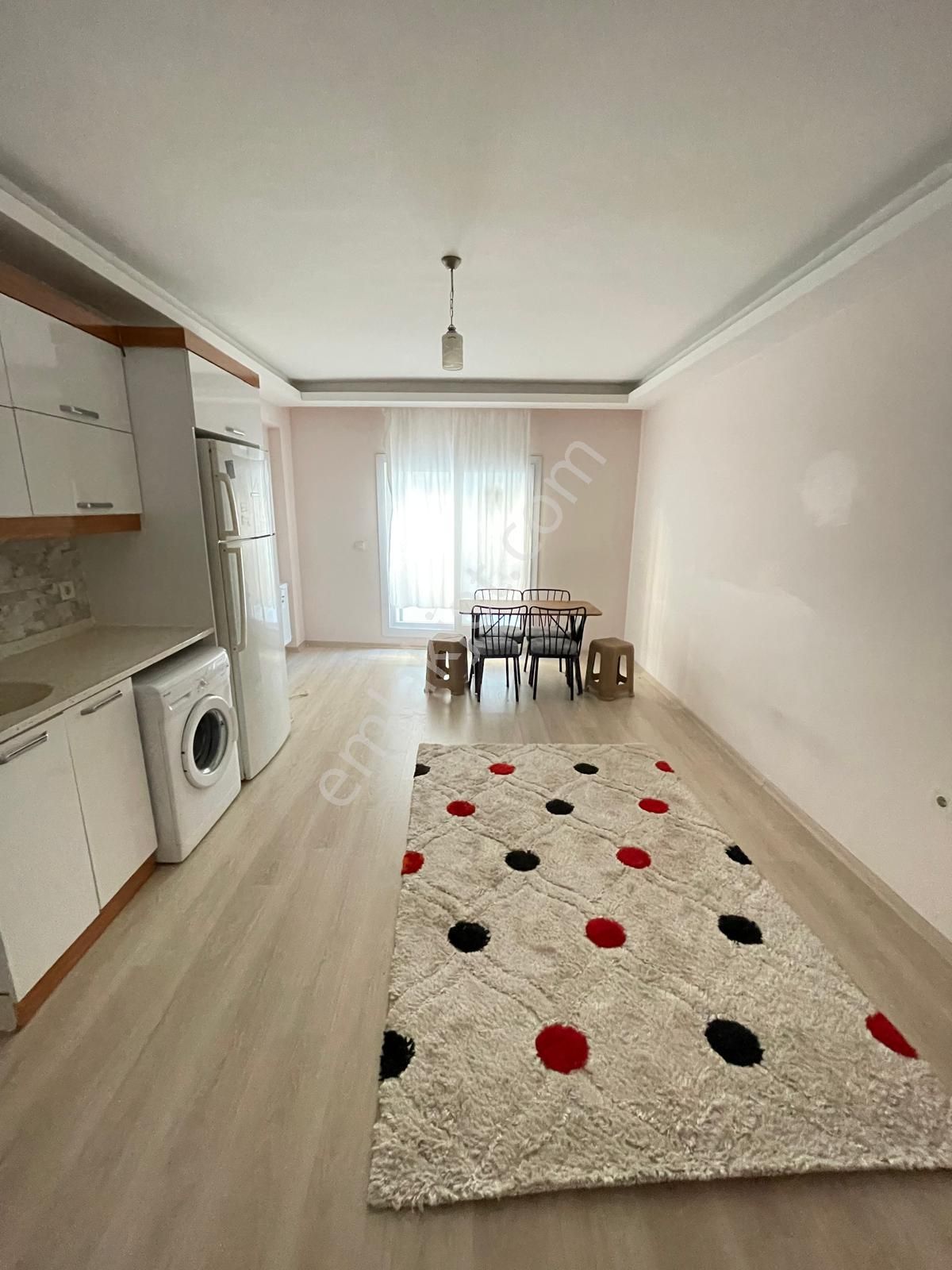 Buca Atatürk Kiralık Daire Quattro Gayrimenkul'den Kadın Doğum Hastanesi Karşısı 1+1 Eşyalı Doğalgazlı