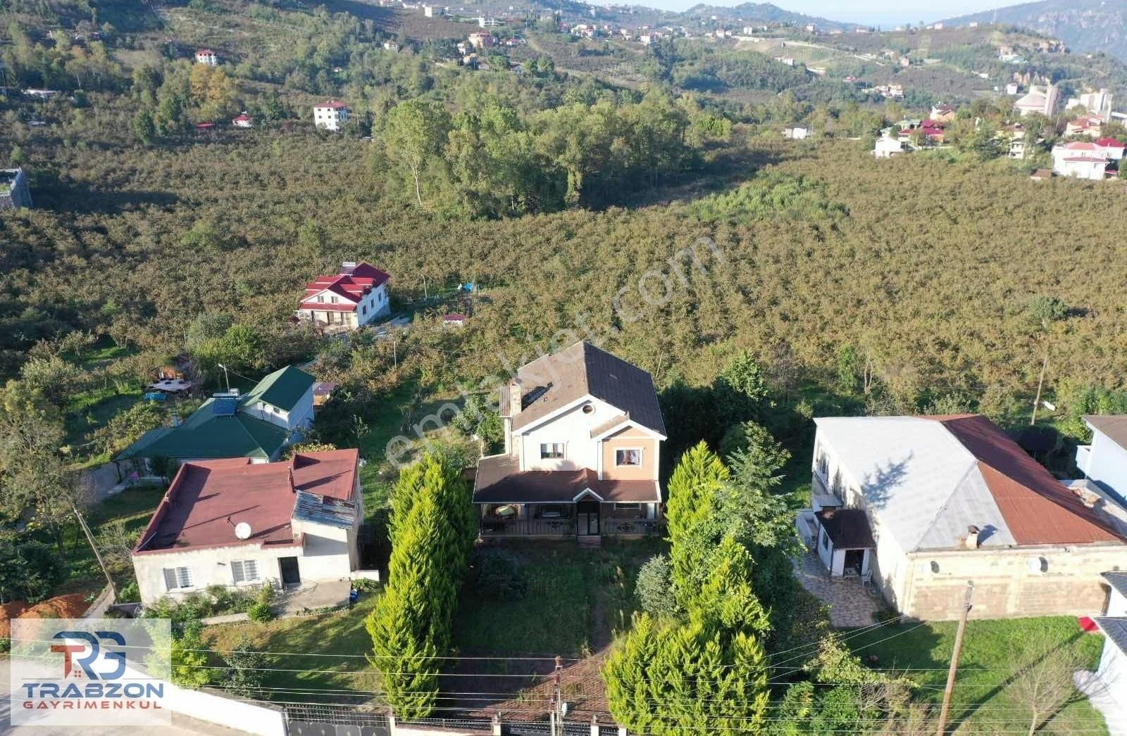 Ortahisar Akoluk Satılık Villa Akoluk'ta Satılık 3.500 M2 Arsa Üzerine Kuluru Müstakil Villa