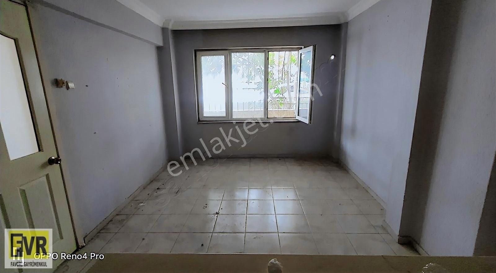 Yunusemre Merkez Efendi Kiralık Daire Manisa Yunusemre Merkezefendi Mah.zemin Kat 2+1 85m2 Kombili