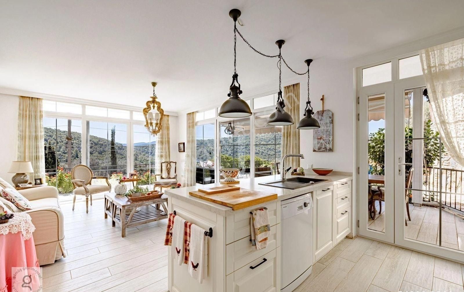 Bodrum Adabükü Çamlık Sitesi’nde Köşe Konumlu Manzaralı Villa. - Görsel 4