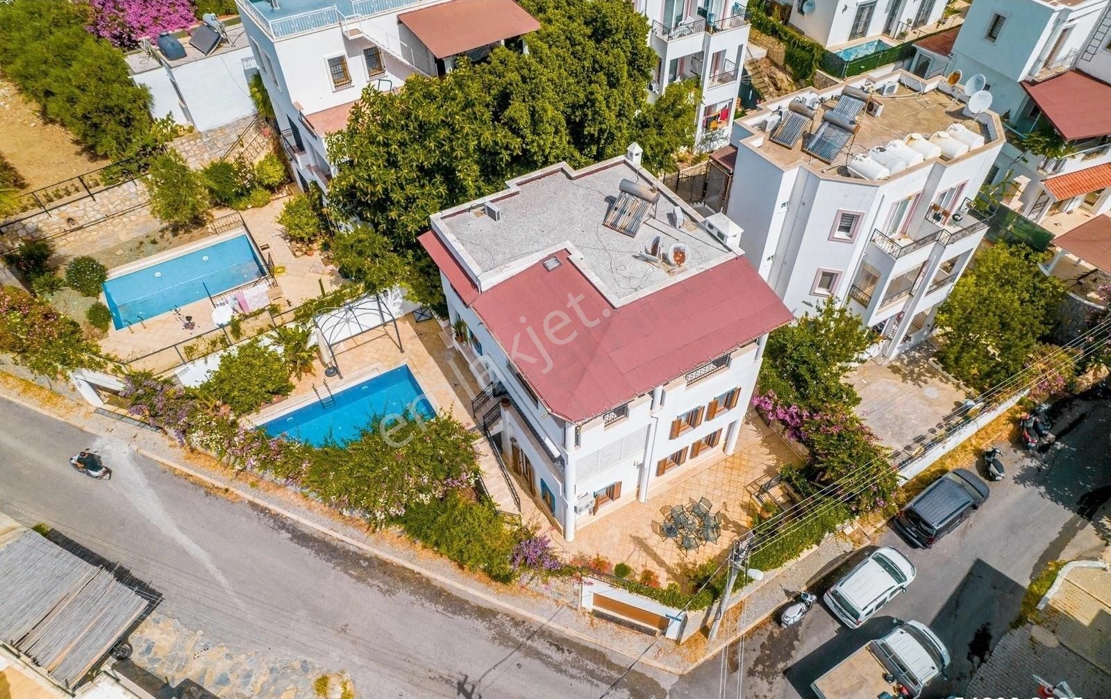 Bodrum Kumbahçe Satılık Villa Kumbahçe’de Denize Yürüme Mesafesinde Özel Havuzlu Villa