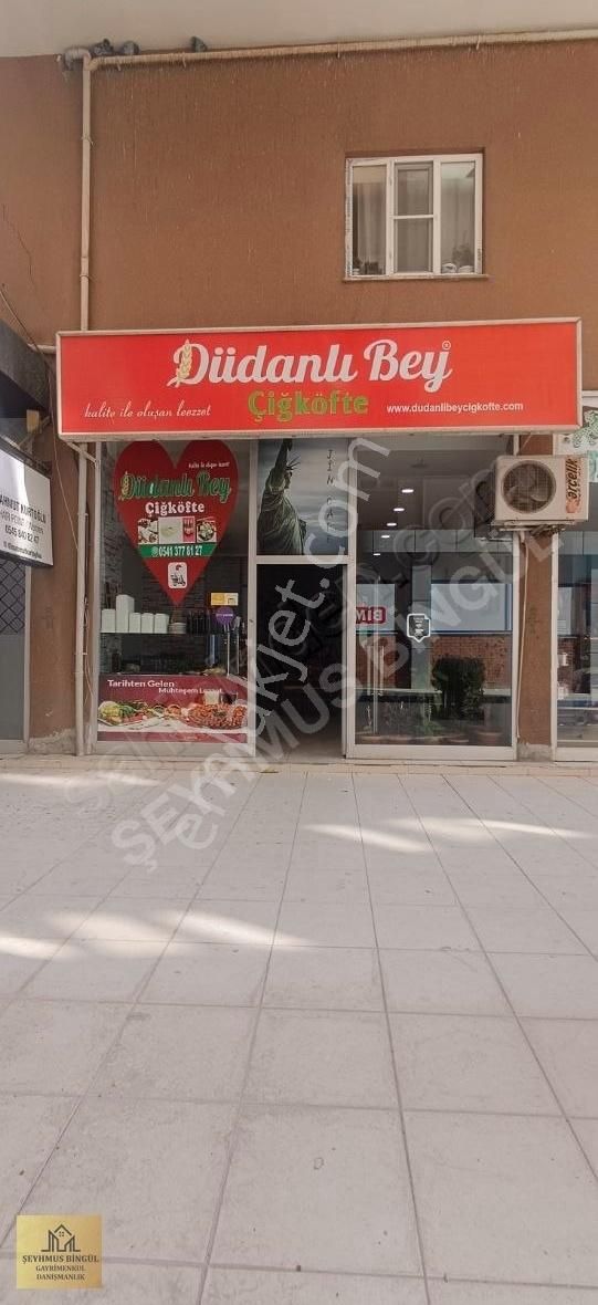 Artuklu Yenişehir Satılık Dükkan & Mağaza İsmetkent Çarşısında Geniş Kullanım Alanlı 85 M2 Dükkan