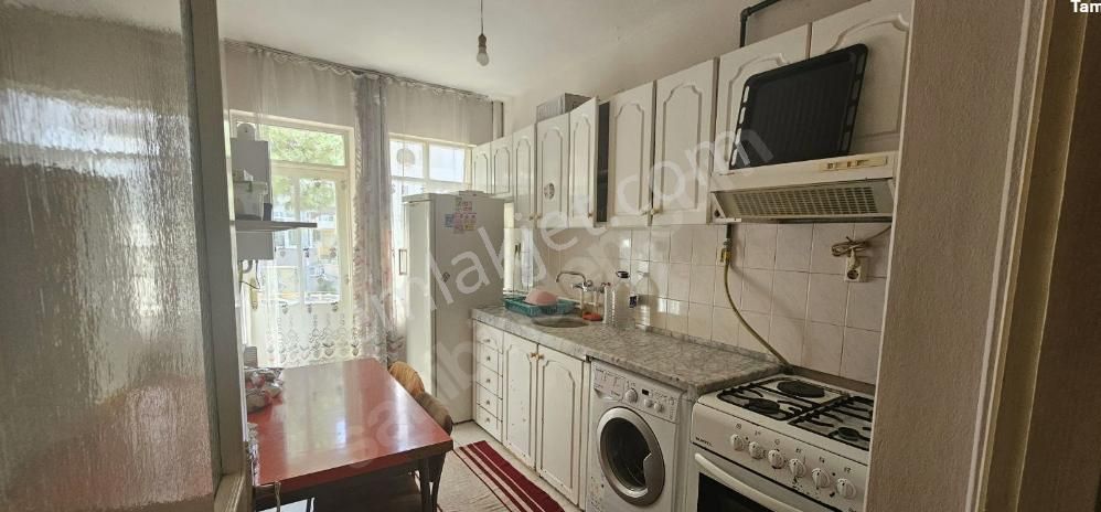 Altıeylül Bahçelievler Kiralık Daire Bahçelievler Mahallesi'nde Kiralık 3+1 Eşyalı Geniş Daire!