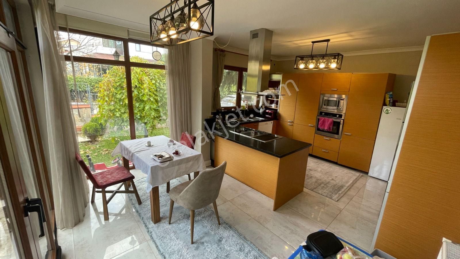 Kaçmaz Emlak Mudanya Mürsel Mah Satılık Özel Dekor Bahçeli Villa - Görsel 4