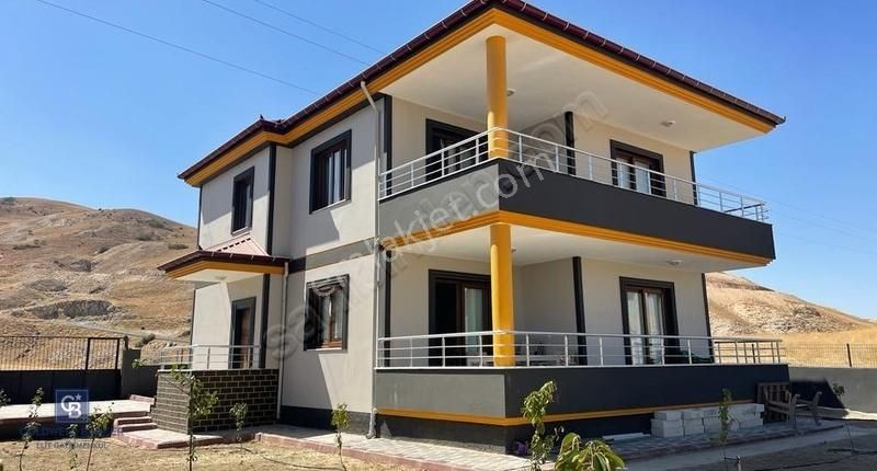 Ulukışla Kemalpaşa Satılık Villa Ulukışla-kemalpaşada, İskanlı, Dubleks 4+1 Satılık Villa