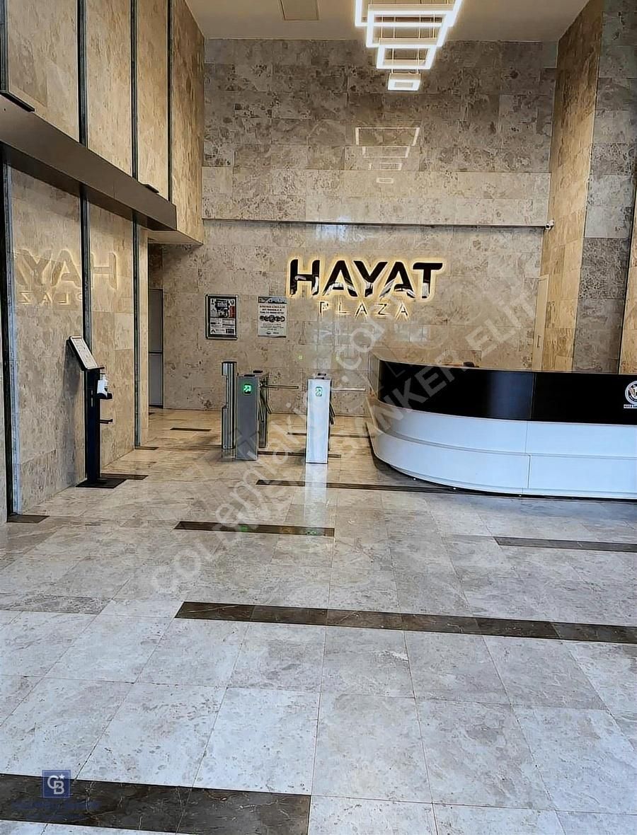 Çankaya Kızılırmak Satılık Ofis Çukurambar Hayat Plaza 150.000 Kira Getirili 360 M2 Net Yapılı