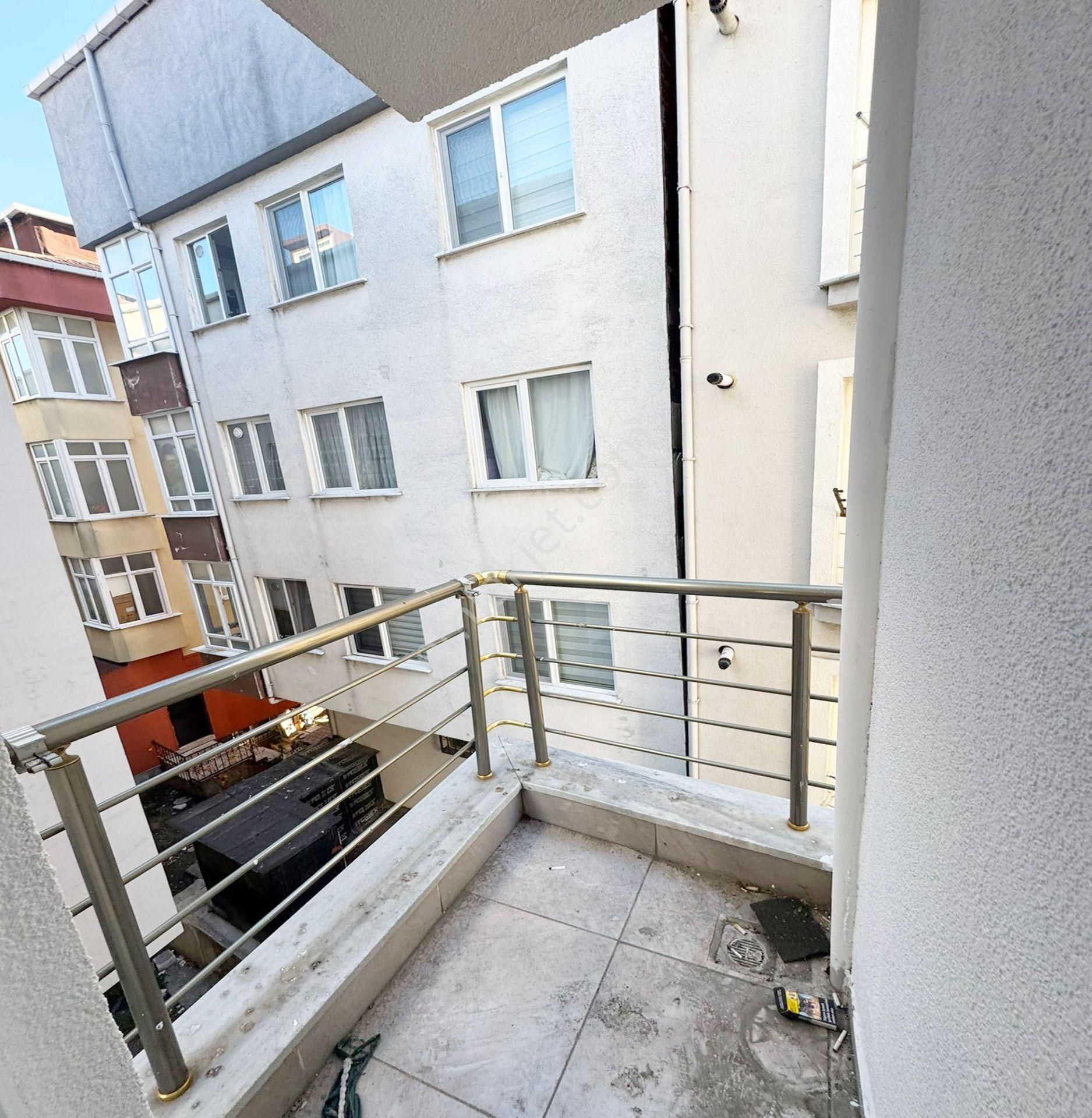 Sedef Gyo'dan Güzelyurt Metrobüs Yanında Acill Satılık Arakat Daire - Görsel 8